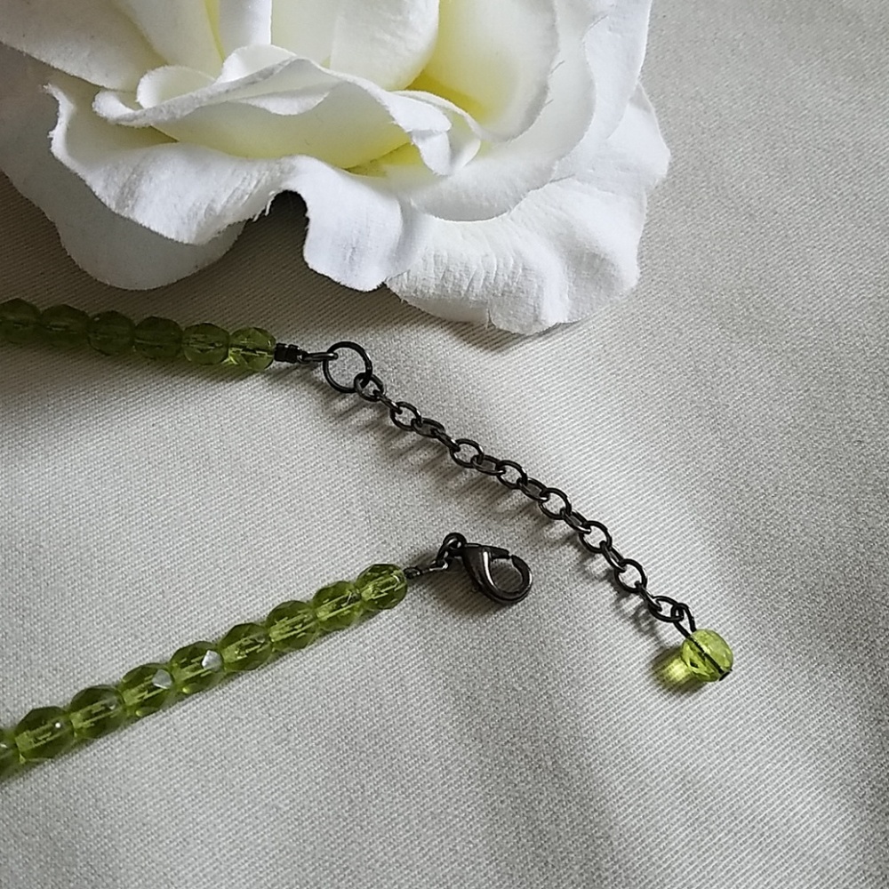 PERIDOT & JADE NECKLACE - Picture 6 of 8